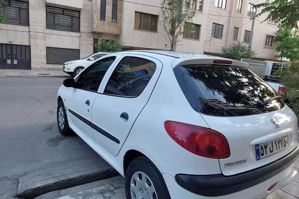 پژو 206