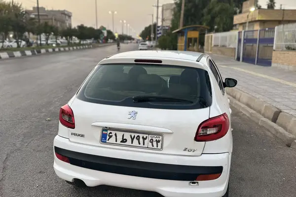 پژو 207
