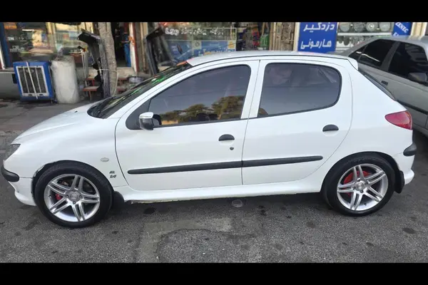 پژو 206