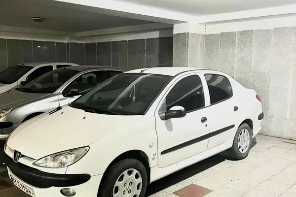 پژو 207 صندوقدار