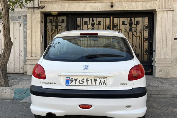 پژو 206