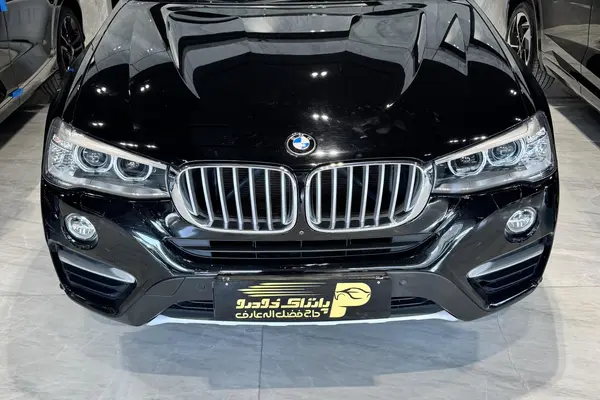 بی ام و X4