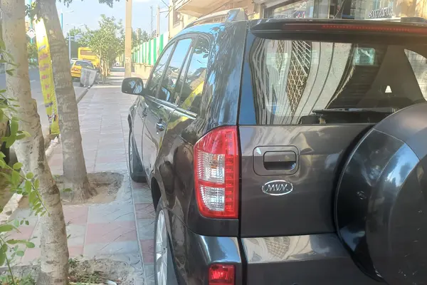 ام وی ام X33