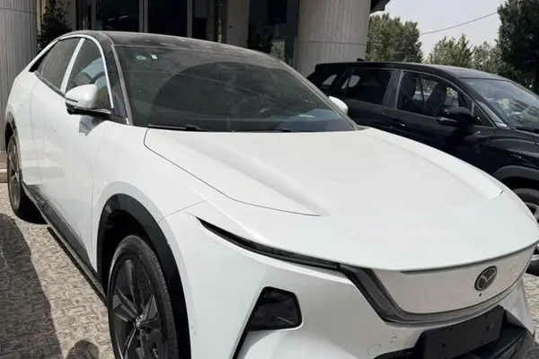 عکس مزدا EZ60 EREV