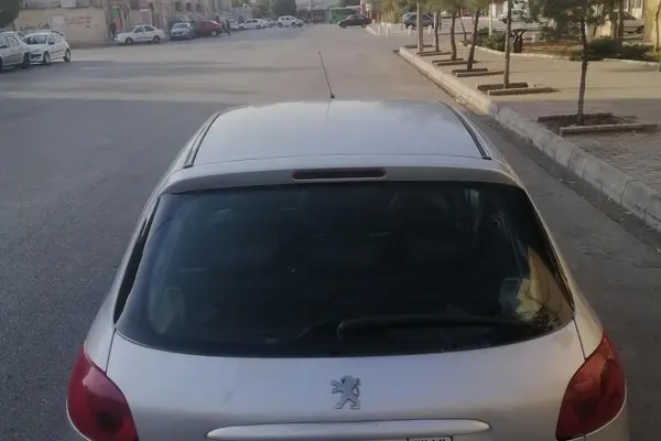 پژو 206