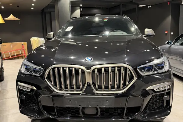 بی ام و X6