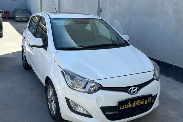 هیوندای i20