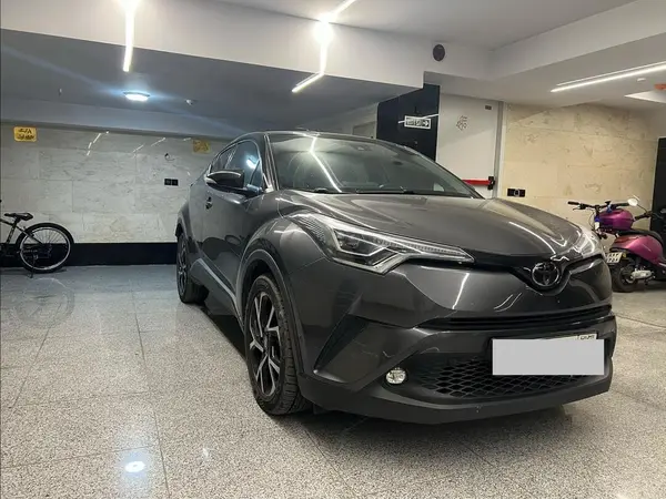 عکس تویوتا C-HR