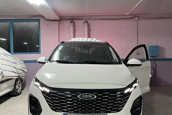 عکس ام وی ام X33 کراس