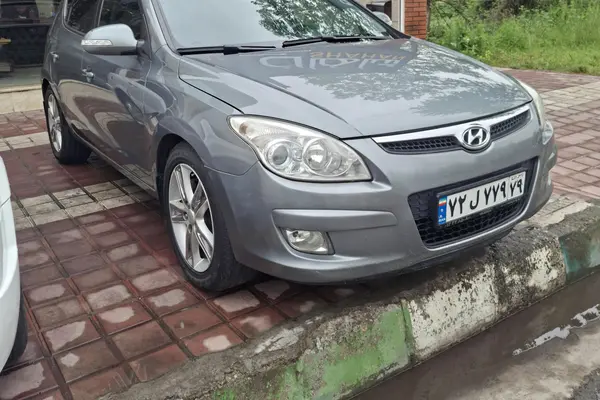 هیوندای i30