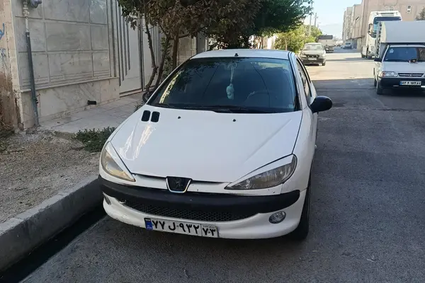 پژو 206