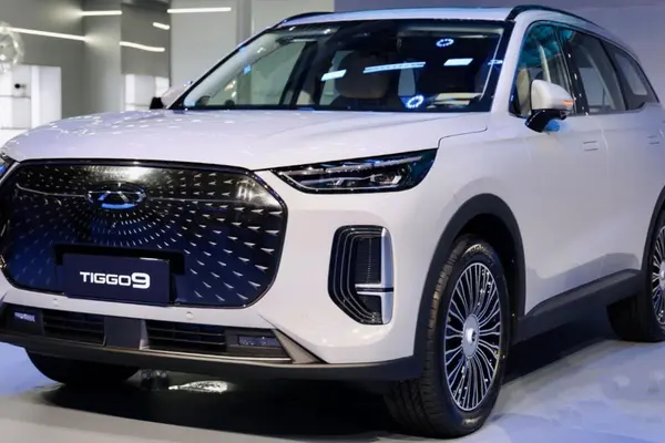 فونیکس F9
