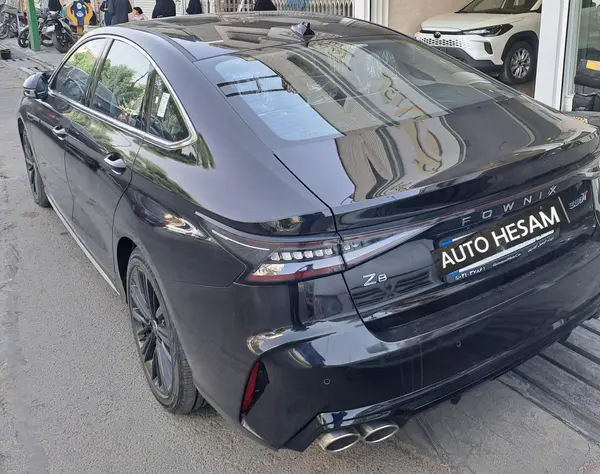 فونیکس آریزو 8 (Z8)