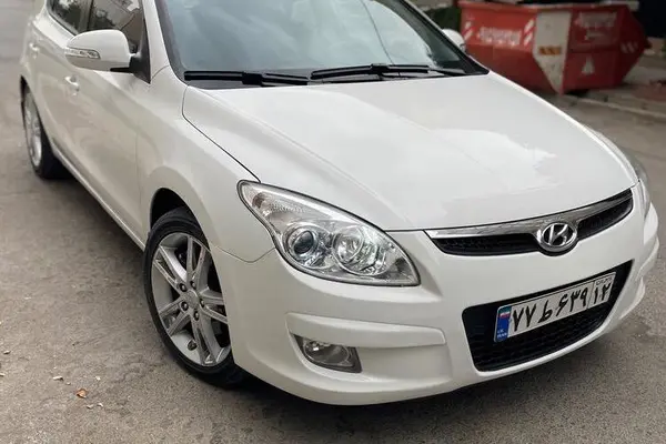 هیوندای i30