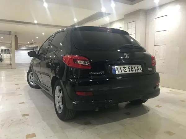 پژو 207