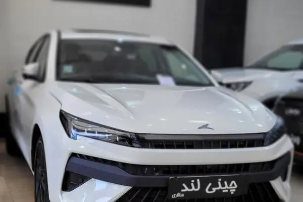 کی ام سی J7
