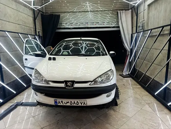 پژو 206