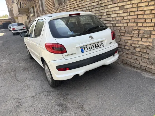 پژو 207