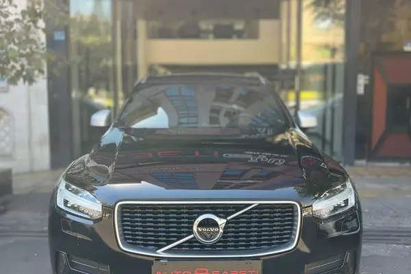 ولوو XC90