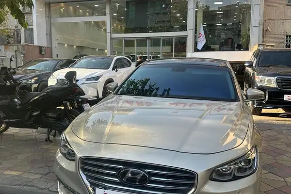 هیوندای آزرا (گرنجور)
