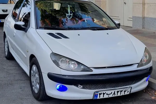 پژو 206