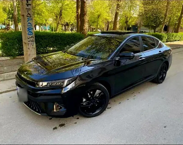 کی ام سی J7