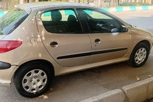 پژو 206