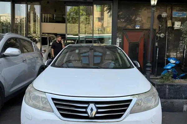 عکس رنو لتیتود