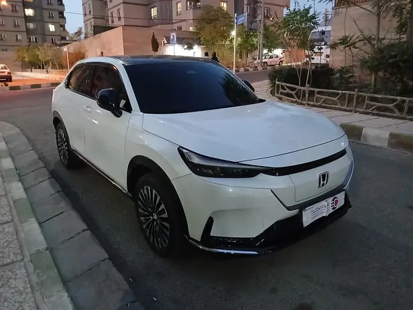 هوندا eNS1