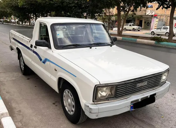 مزدا وانت تک‌کابين