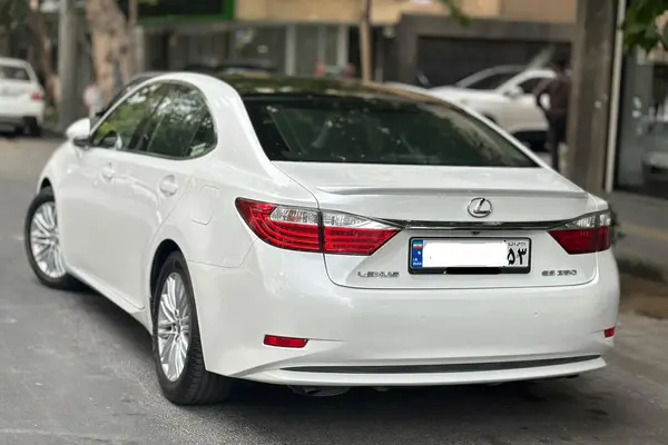 عکس لکسوس ES