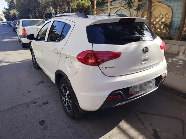 عکس لیفان X50