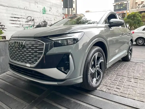 آئودی Q4 e-tron
