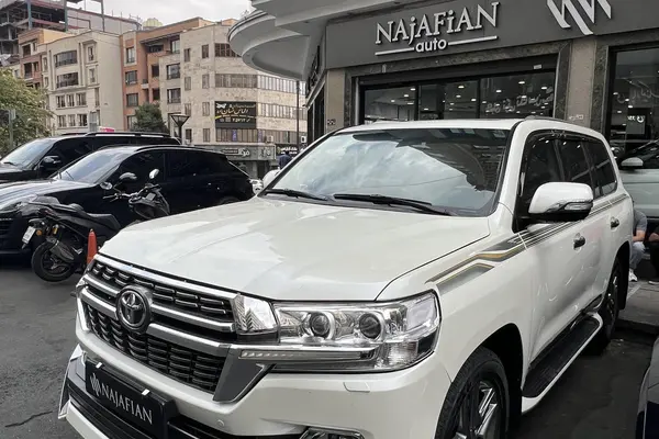 عکس تویوتا لندکروز چهار در