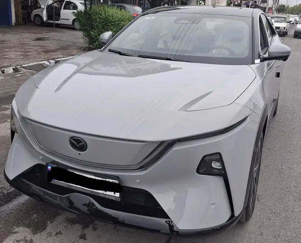 عکس مزدا EZ60 EREV