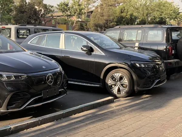عکس بنز EQE SUV