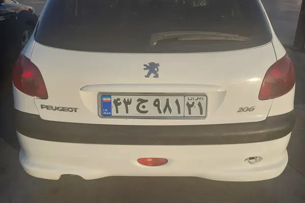 پژو 206