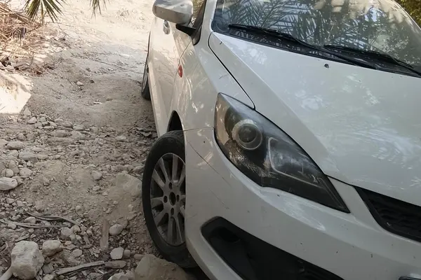 ام وی ام 315هاچ بک