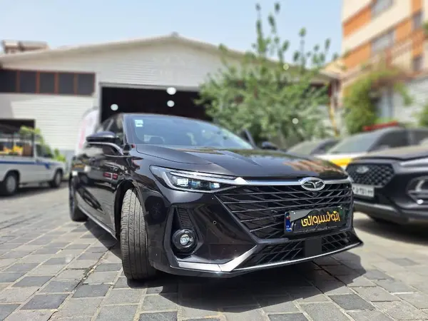 فونیکس آریزو 8 (Z8)