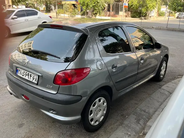 پژو 206