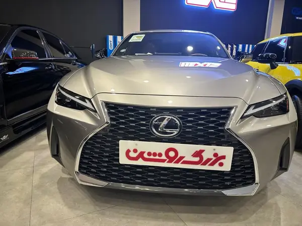 عکس لکسوس IS