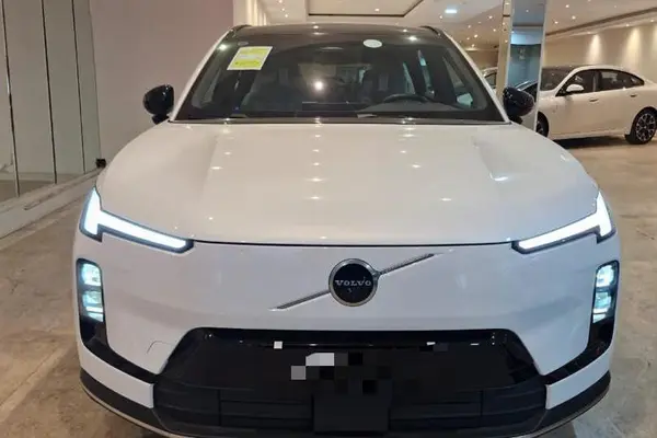 ولوو XC70