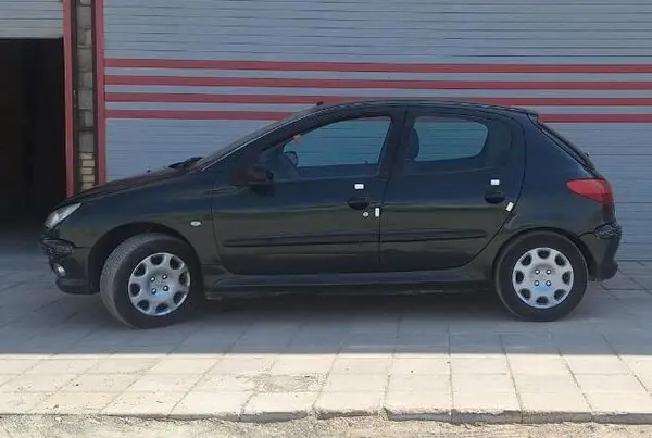 پژو 206