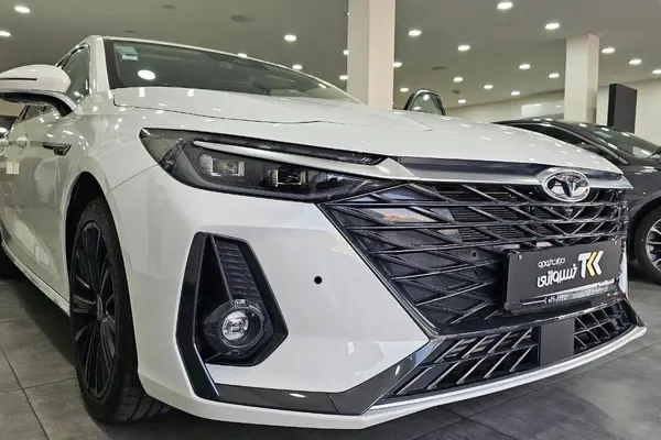 فونیکس آریزو 8 (Z8)