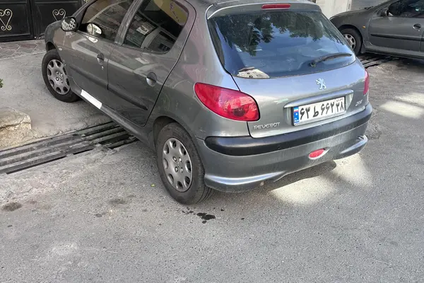 پژو 206