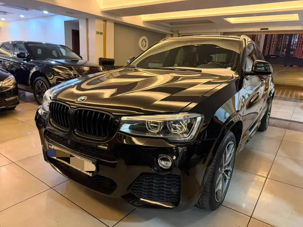بی ام و X4