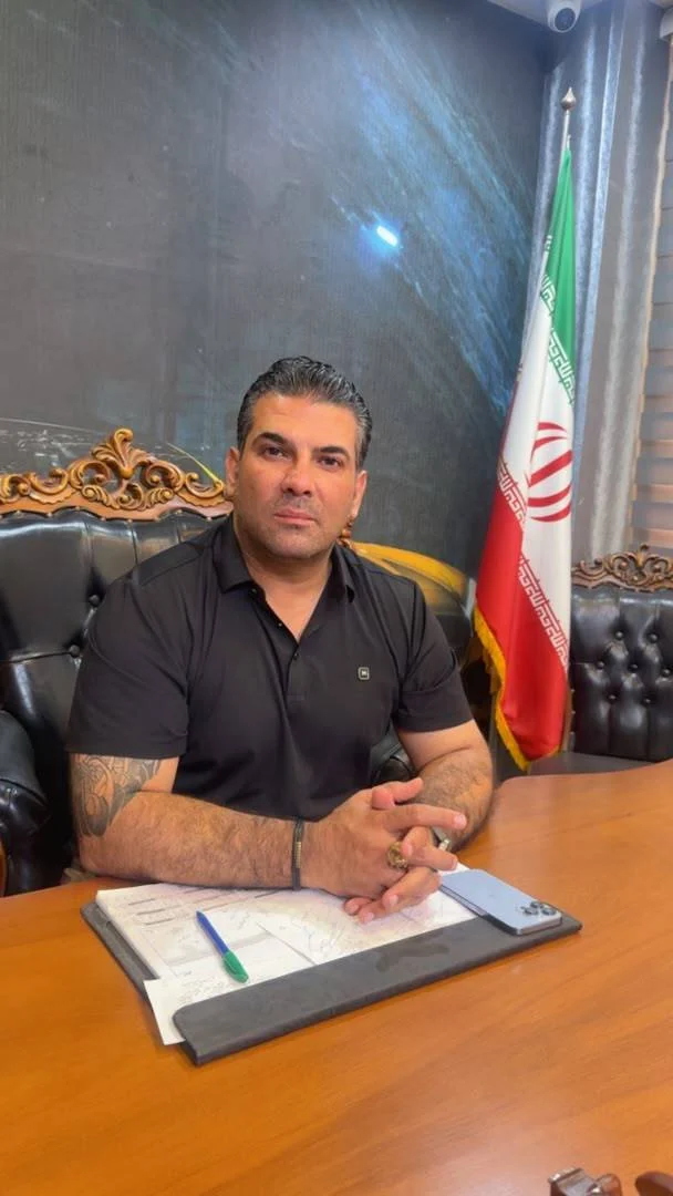 مدیر نمایشگاه اتو گالری برسام