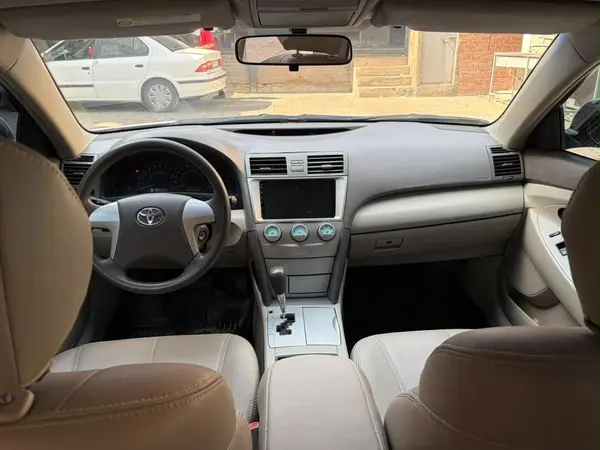 عکس تویوتا کمری