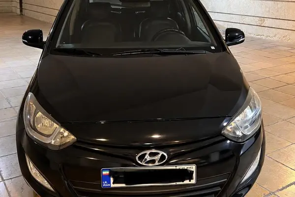 هیوندای i20