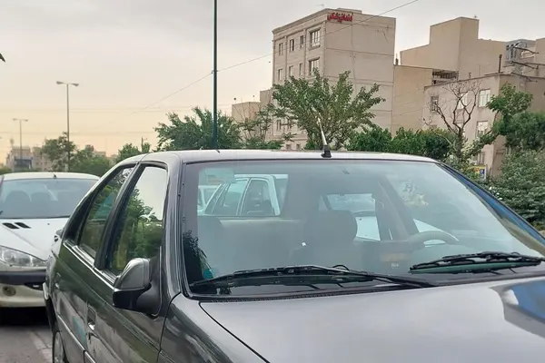 پژو 405